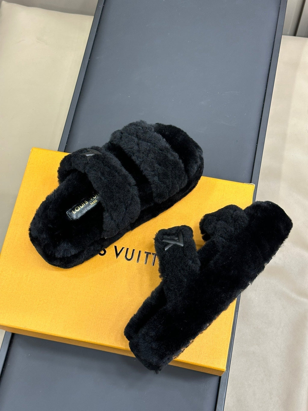 LV WOMEN SUNSET PLATFORM COMFORT MULE
